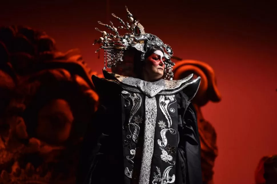 TURANDOT. La princesa pekinesa hace gala de su poder despótico.