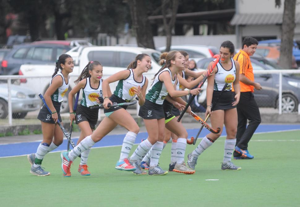IMBATIBLES. Las chicas de Tucumán Rugby no dejaron dudas en la final. la gaceta / foto de antonio ferroni