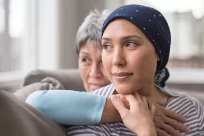 Más allá de tratamiento: ¿qué necesita una persona con cáncer?