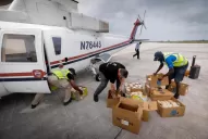 Un chef ofrece comida a las víctimas del huracán Dorian