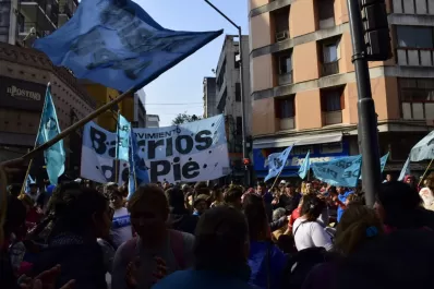 Lleva siete horas el piquete frente a la Anses, organizado por la agrupación Barrios de Pie
