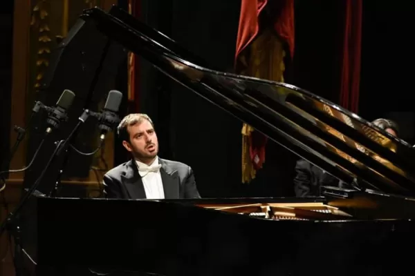 Aires sardos en el piano con el regreso de Giulio Biddau