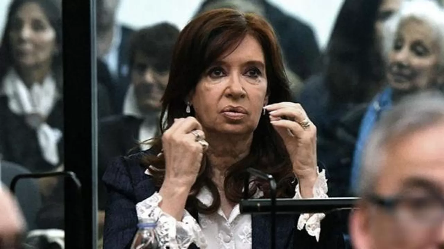 Sin la presencia de Cristina, comenzaron las indagatorias en el juicio por la obra pública