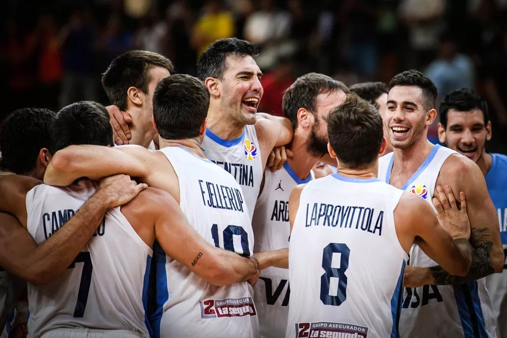 ¡Estamos en semifinales! Triunfazo de Argentina ante Serbia en el Mundial de básquet