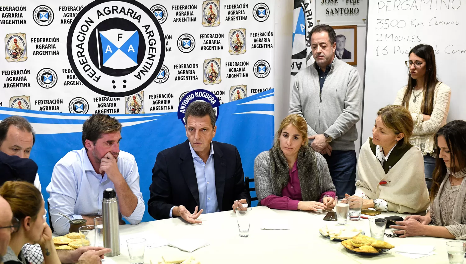 CONVITE. Massa mantuvo un encuentro con integrantes de la Federación Agraria Argentina, en Pergamino. TÉLAM