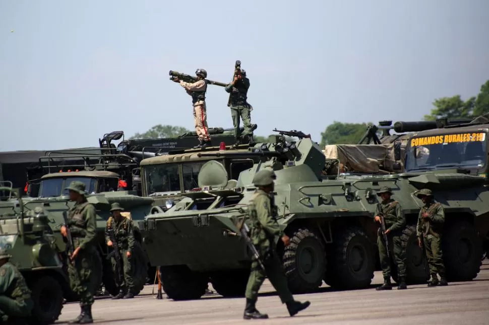 DESPLIEGUE. El movimiento militar es de vigilancia, dice Maduro.  Reuters