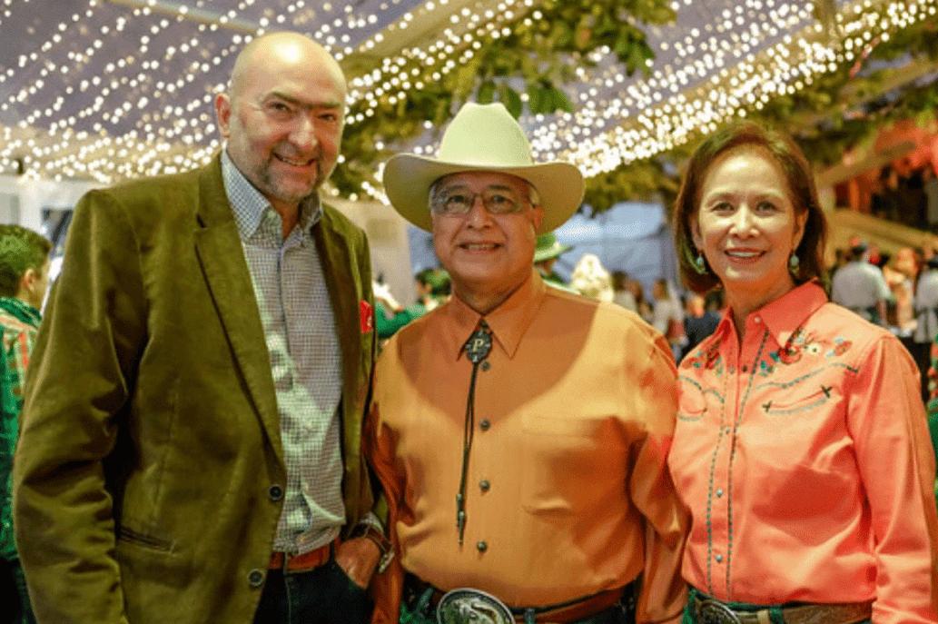 LAZOS CON ESTADOS UNIDOS. El 4 de julio, junto al embajador estadounidense Edward C. Prado y su mujer María.