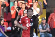 Colón le ganó a San Lorenzo 2-1 en Santa Fe