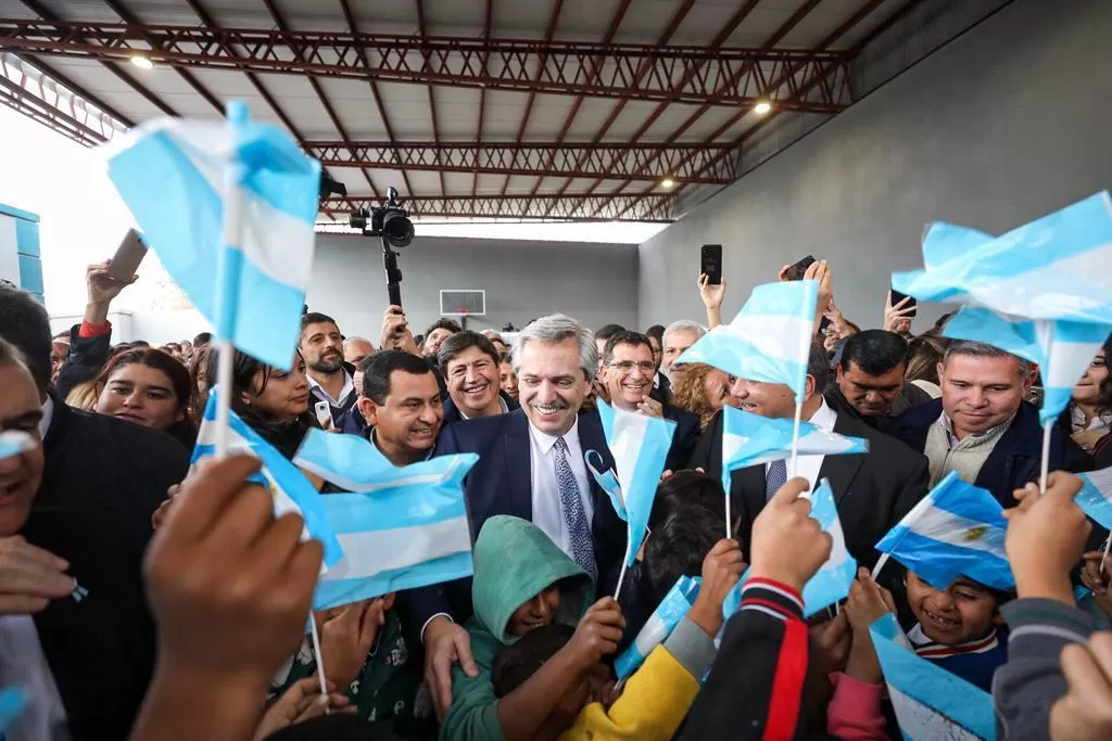 Empresarios y políticos tucumanos aportaron unos $15 millones a la campaña de Fernández
