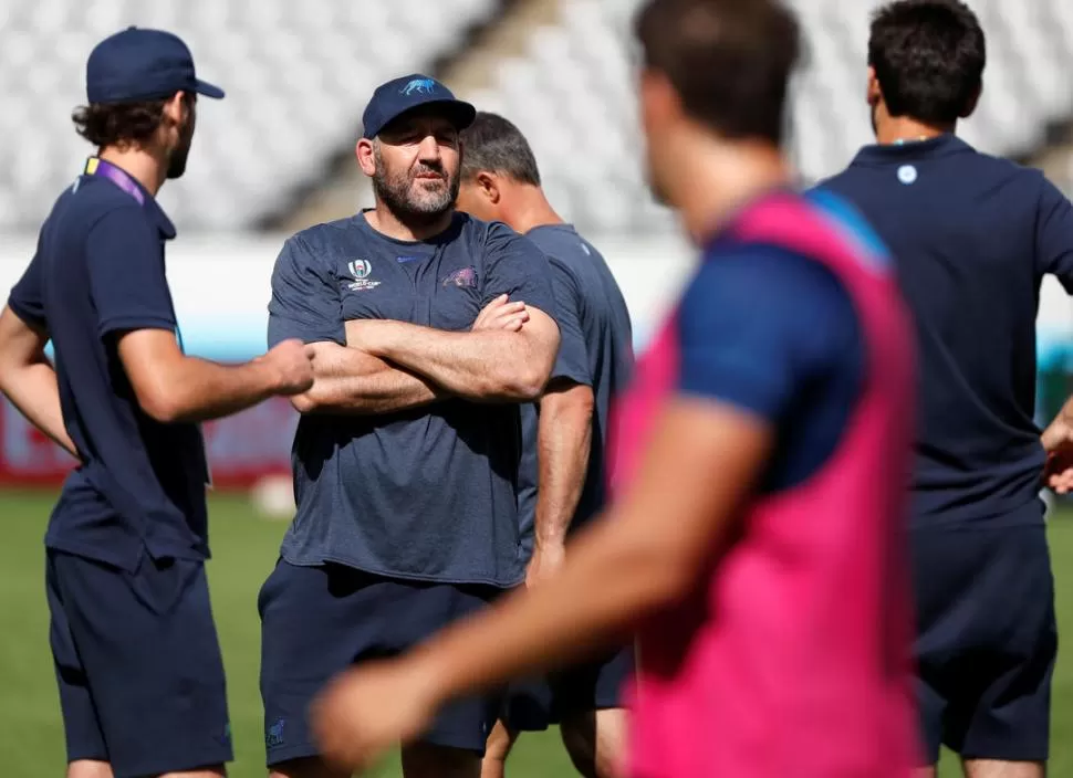MOMENTO DECISIVO. El head coach Mario Ledesma no sorprendió al informar cómo formará el equipo mañana. Reuters