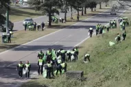 Policías, organizaciones y voluntarios limpian la provincia en el Día de la Limpieza