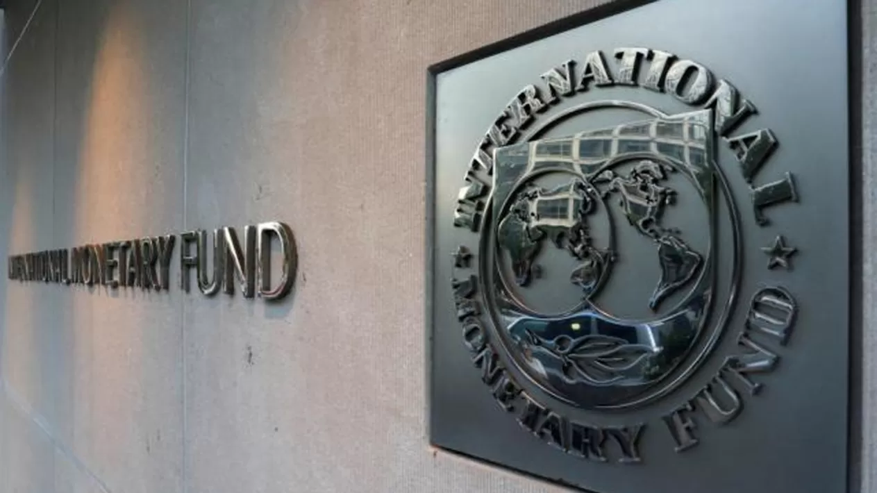 Comienza la crucial negociación para que el FMI envíe U$S 5.400 millones