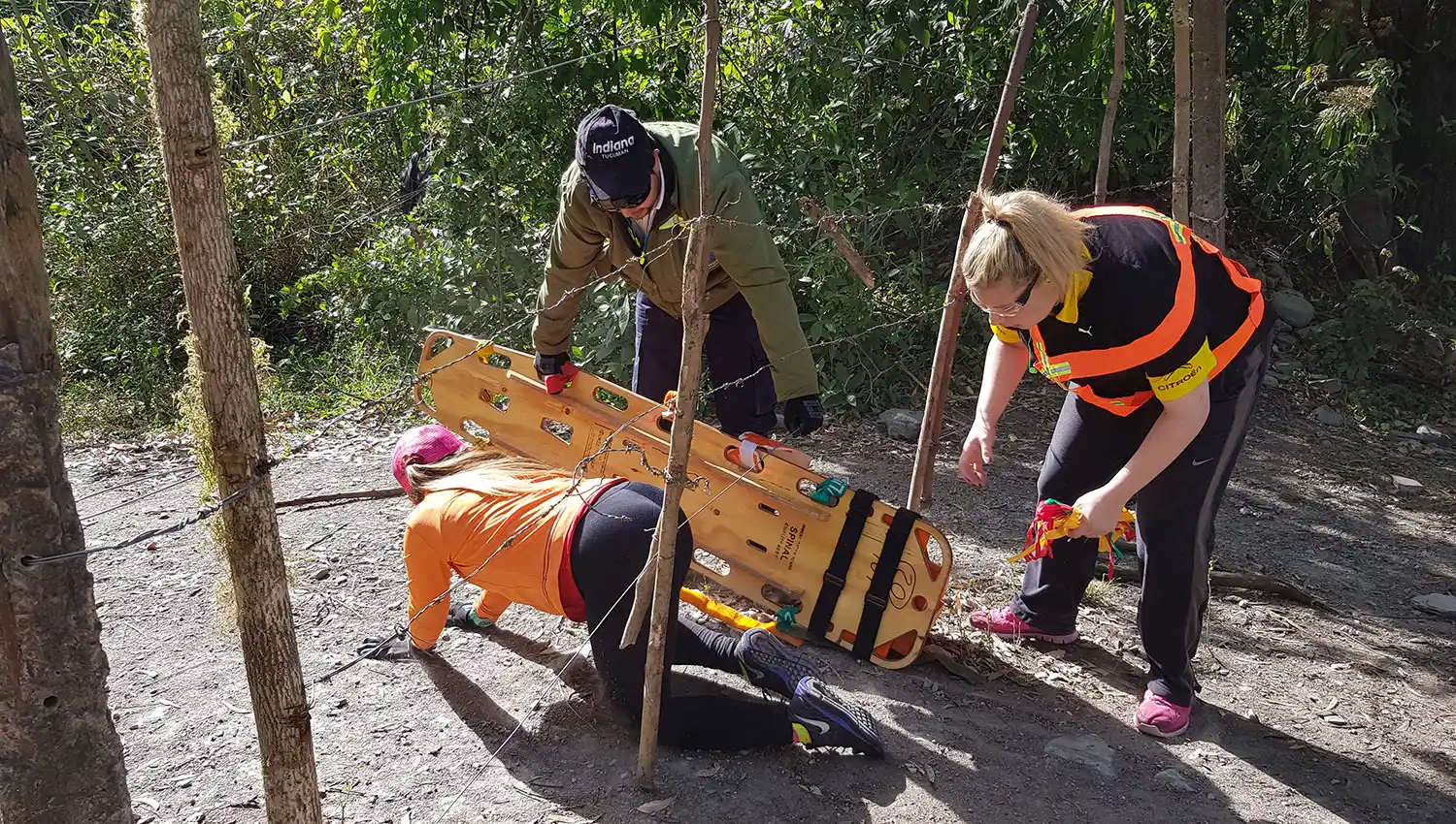 Así fue el simulacro de rescate en el río Muerto, al pie del cerro San Javier 