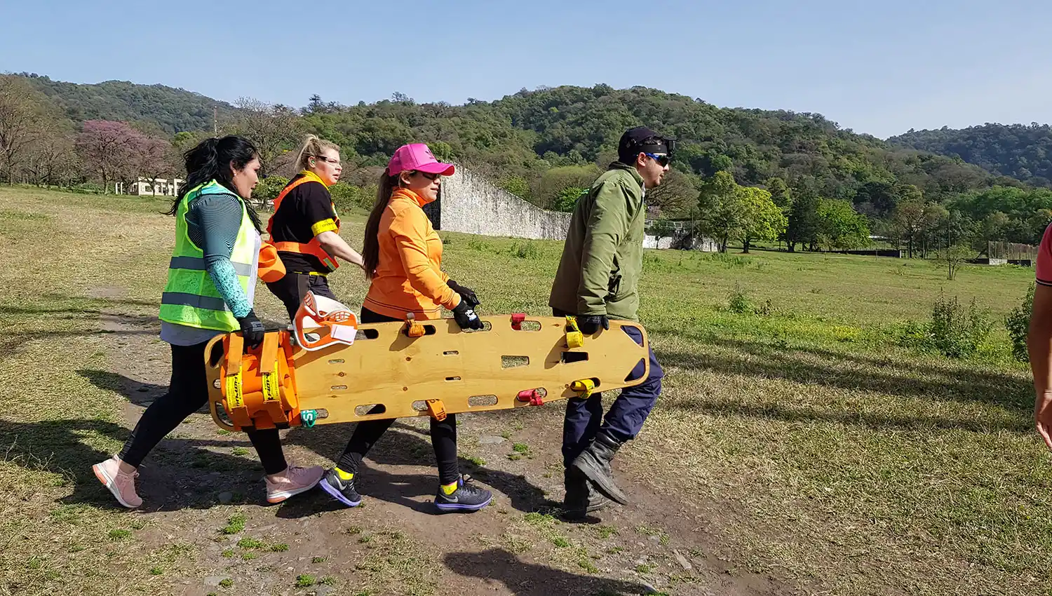 Así fue el simulacro de rescate en el río Muerto, al pie del cerro San Javier 