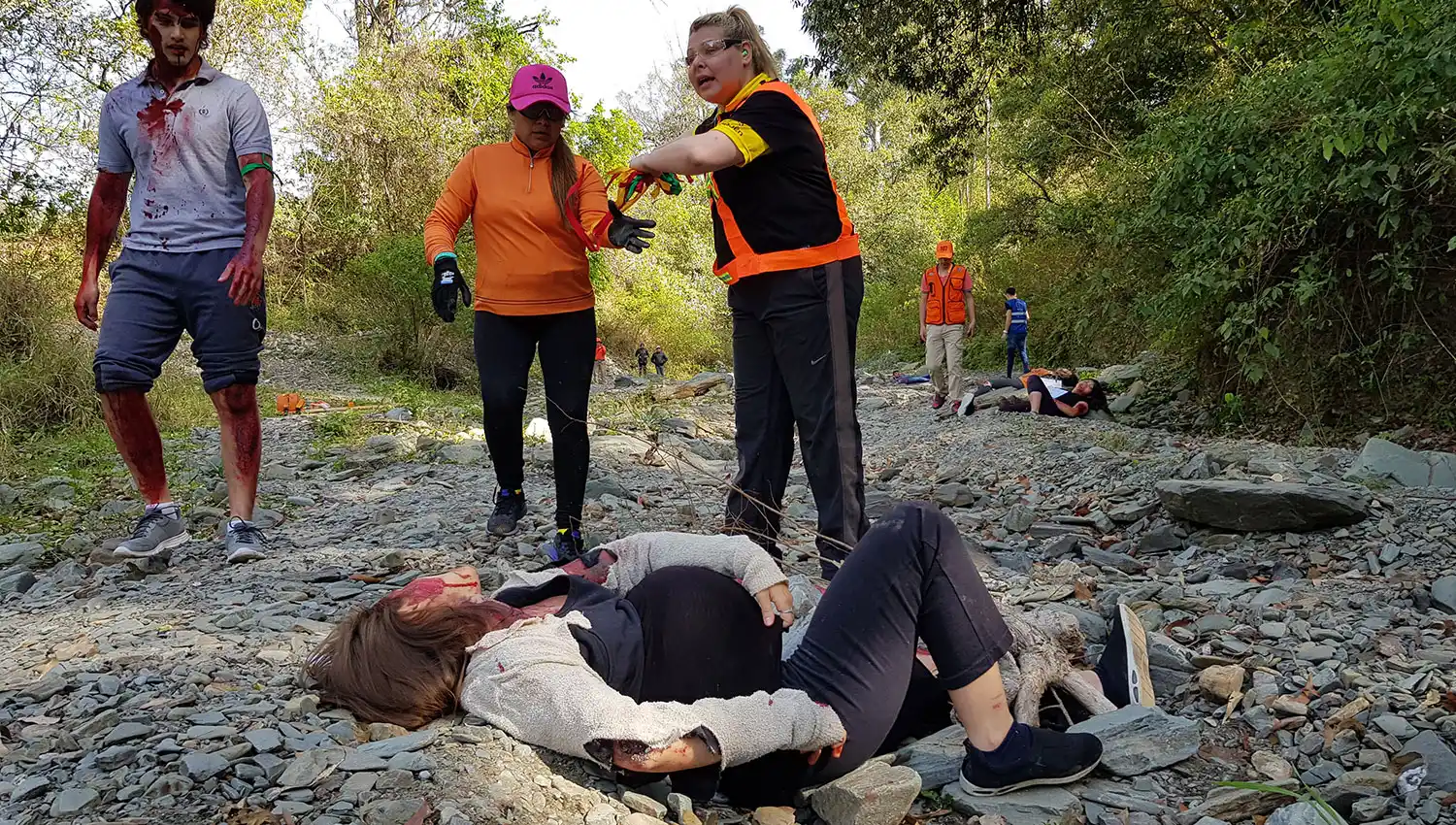 Así fue el simulacro de rescate en el río Muerto, al pie del cerro San Javier 