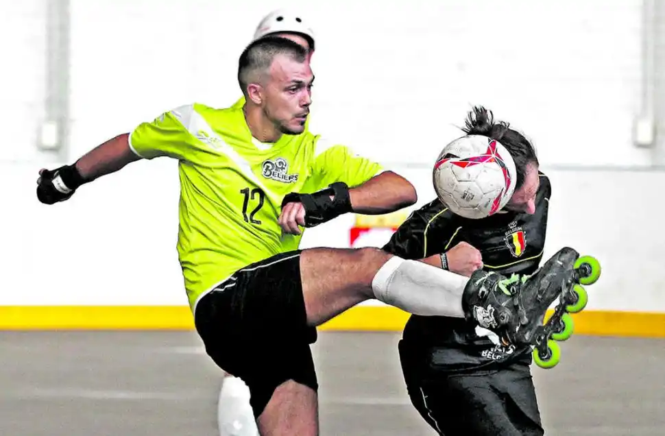 ROCE. Los jugadores van con todo en las jugadas. 
