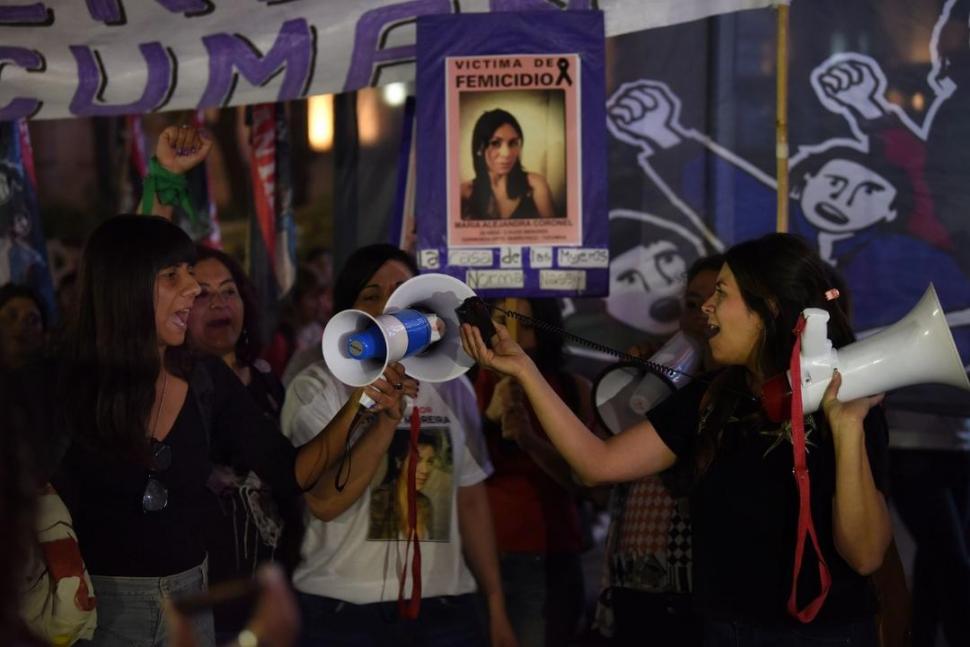 LA ÚLTIMA. Una pancarta con el rostro de María Alejandra Coronel.  