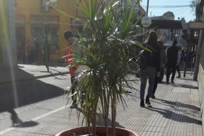 Peligrosos macetones para no videntes