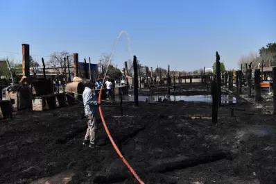 Cien ranchos quemados: el peor ataque a la Feria de Simoca