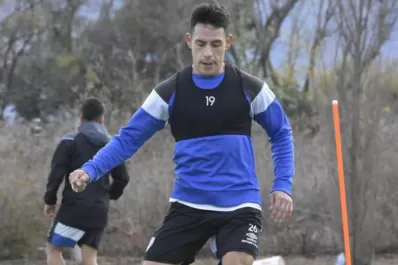 A tres meses de su llegada a Atlético, Gustavo Toledo debutaría ante Huracán