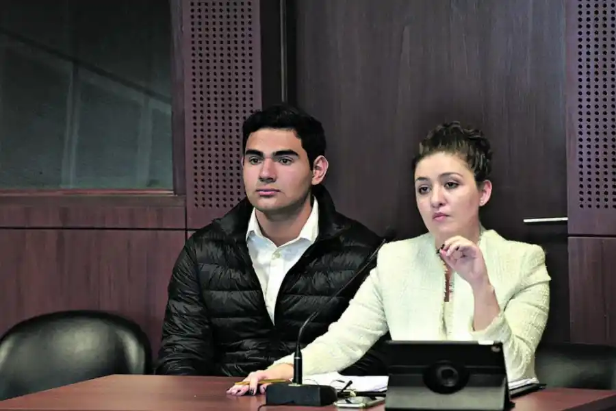 EN LA AUDIENCIA. Serafín Ríos y su abogada, María Fernanda Battig. la gaceta / foto de franco vera