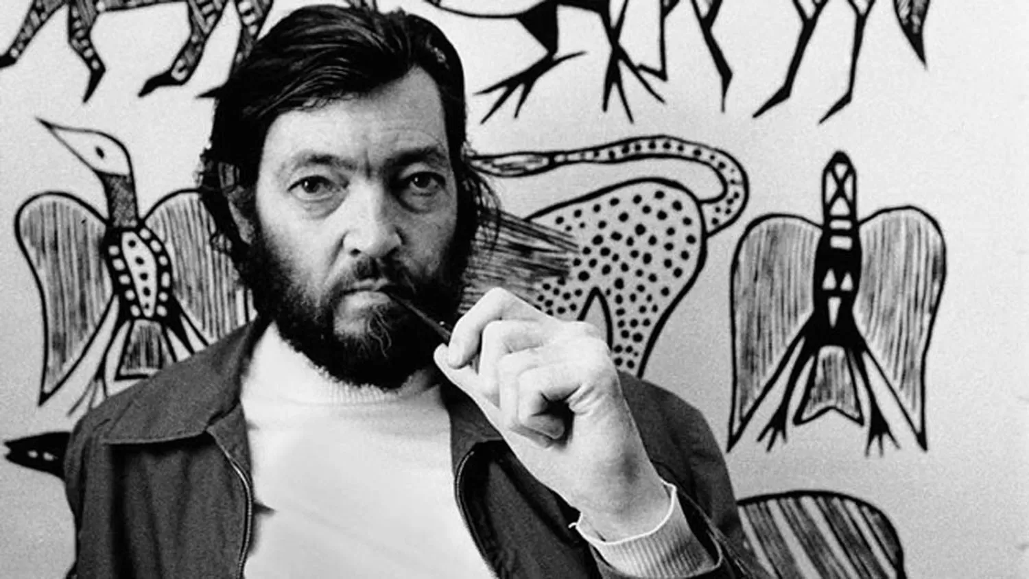 El escritor Julio Cortázar