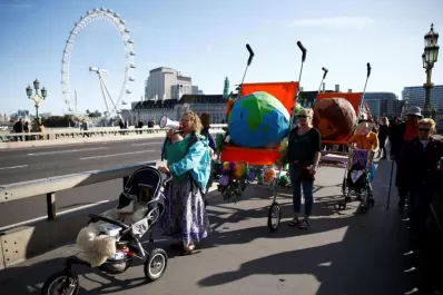 Conservadores y negacionistas lanzan insultos al ecoactivismo