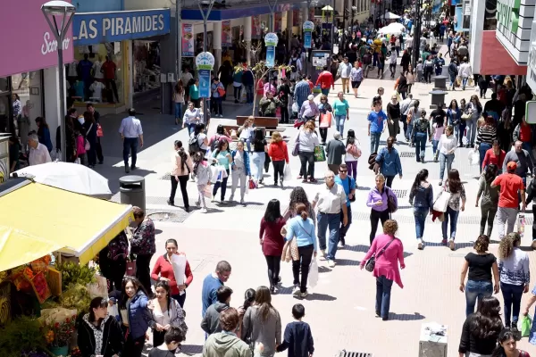 Los empleados de comercio festejan su día, pero el lunes no habrá actividad en Tucumán