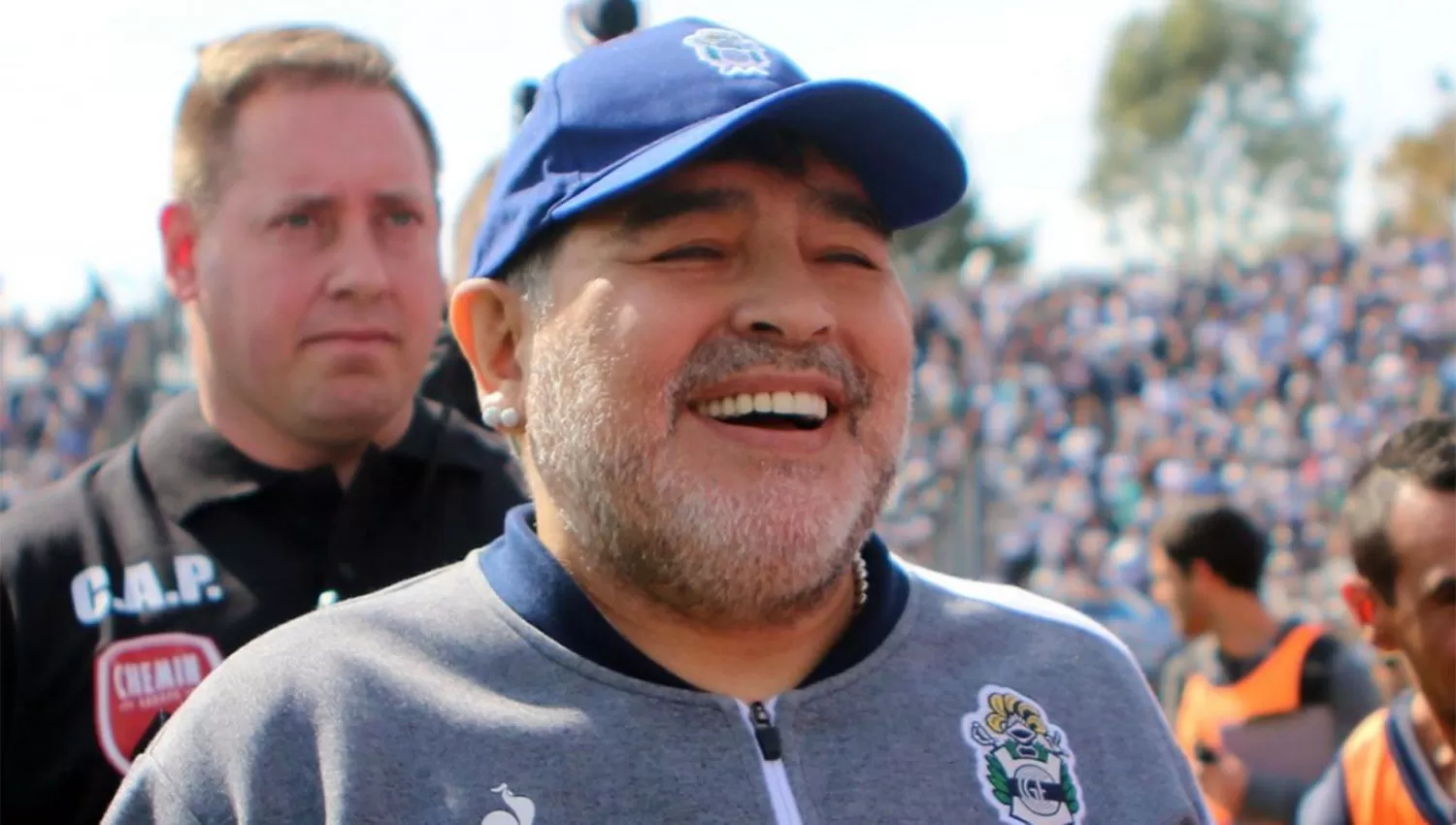 Maradona revolucionó a Gimnasia en pocos días. FOTO TOMADA DE TWITTER.COM/GIMNASIAOFICIAL