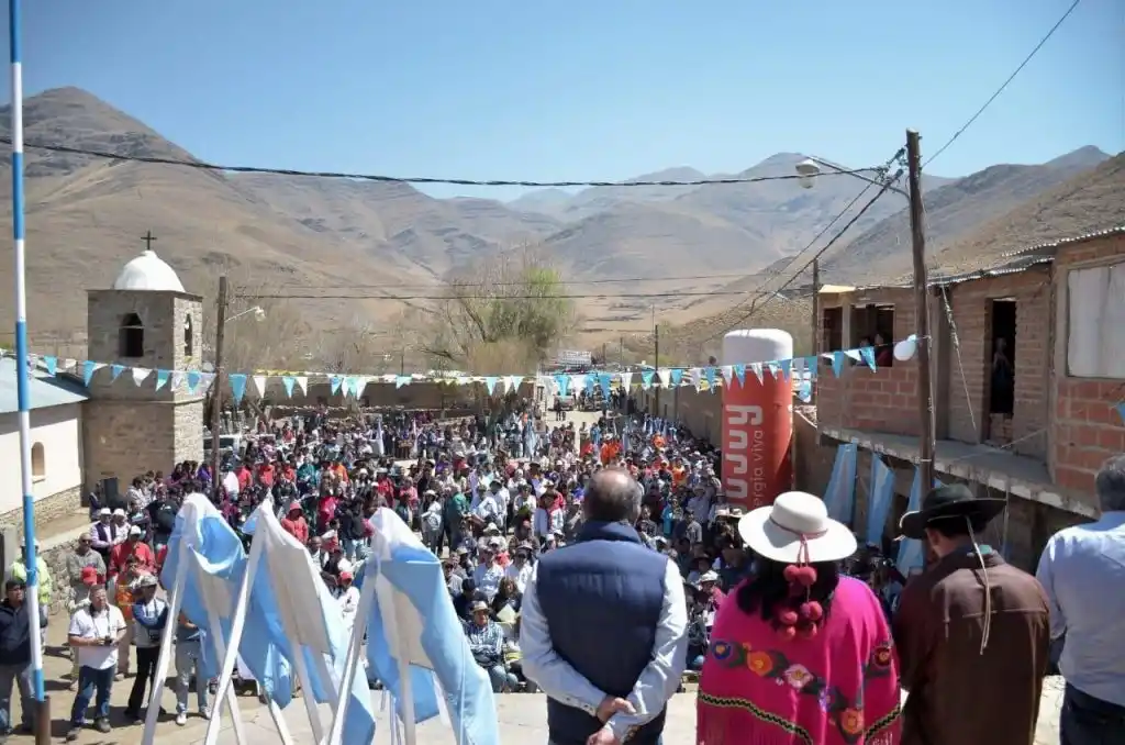 El gobernador Morales durante el acto inaugural