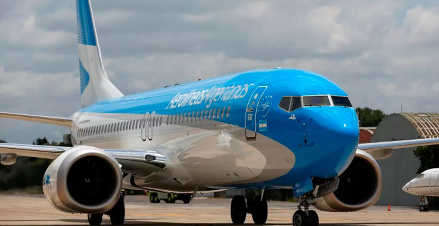 PARADOS. Aerolineas Argentinas tiene cinco Boeing 737 MAX en sus hangares. No está previsto que los utilicen en 2020. REUTERS.