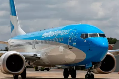 Por la parálisis de los vuelos, Aerolíneas Argentinas pagará los sueldos en cuotas