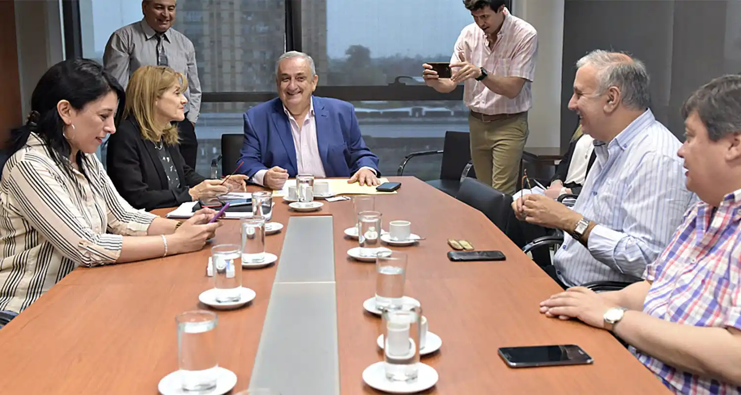 Acuerdan una sesión de la Legislatura para el martes