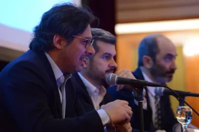 Garavano dijo que la Nación mantendría las reducciones en alimentos y en Ganancias