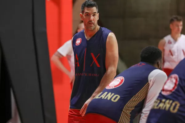 Luis Scola realizó su primer entrenamiento con el Olimpia Milano