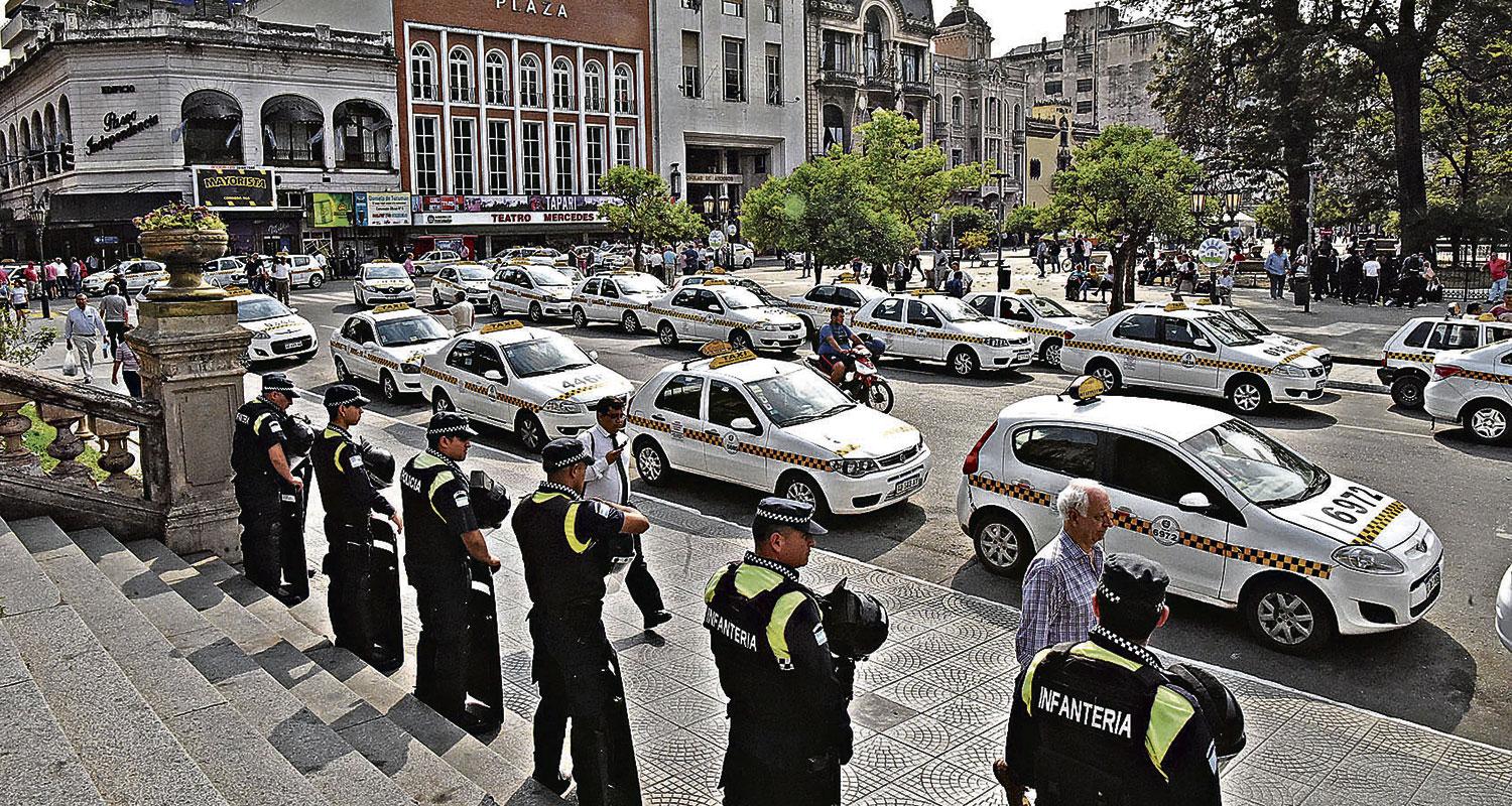 Crimen del taxista: custodia en el sector de Papa Francisco al 1.300 