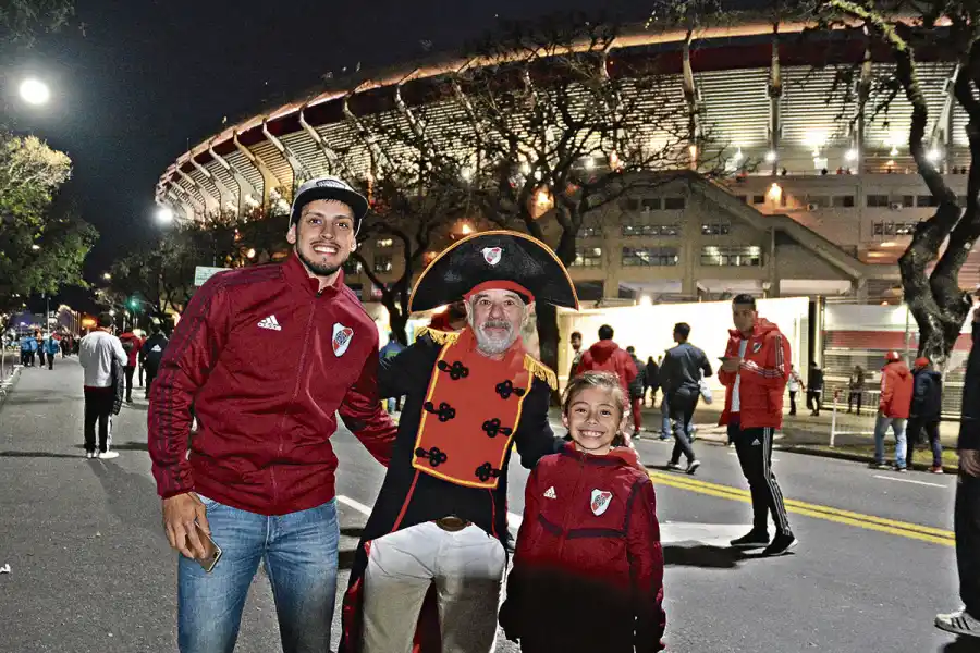 El superclásico brilló en la noche
