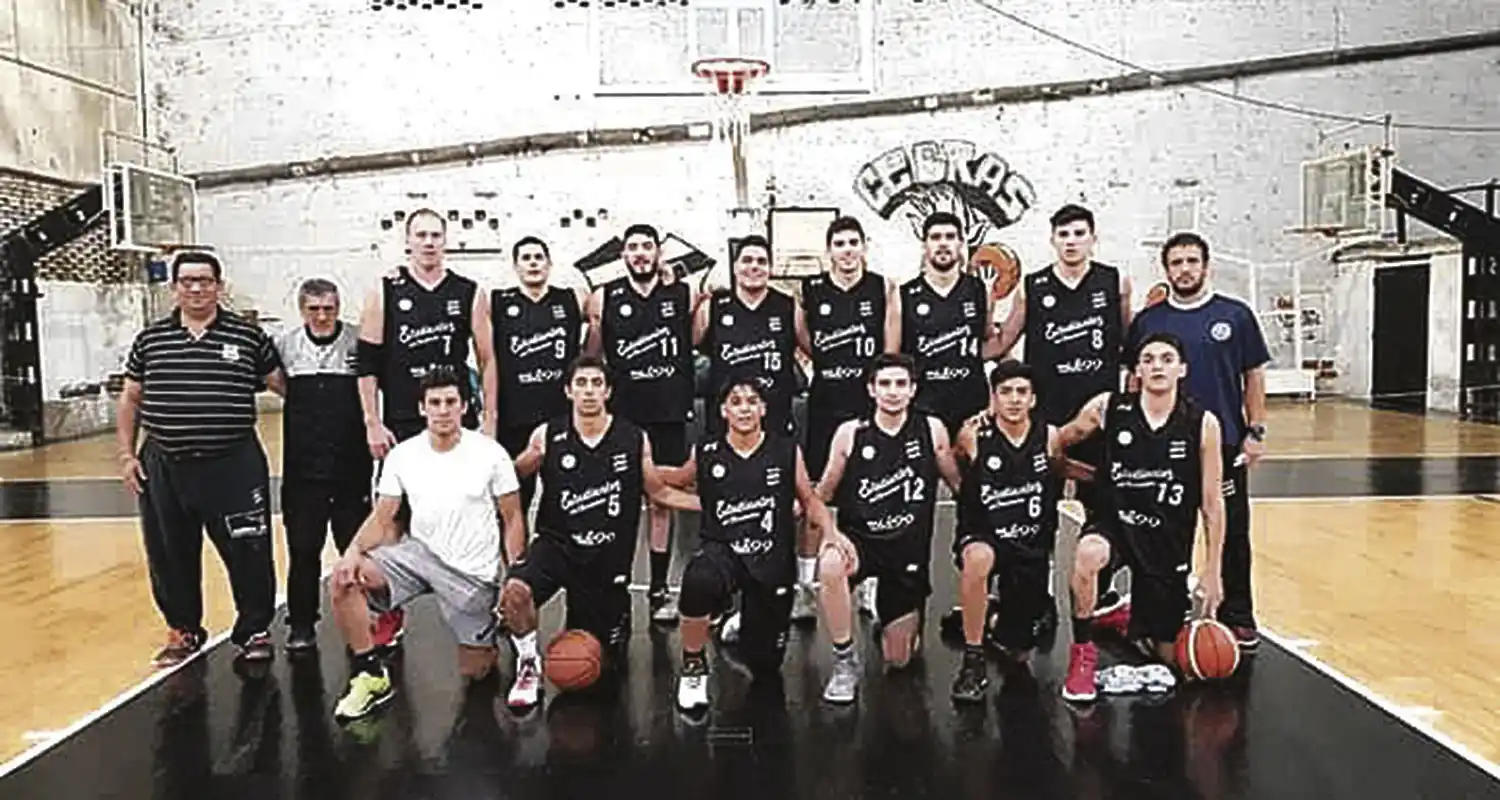 ¡AQUI ESTÁN, ELLOS SON...! El plantel de Estudiantes que luego de 51 años logró conseguir un titulo de Primera división para la entidad de Monteagudo 955. Una merecida consagración de las “Cebras”.