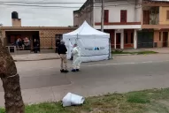 Un joven de 18 años apareció muerto de un tiro en medio de la calle 