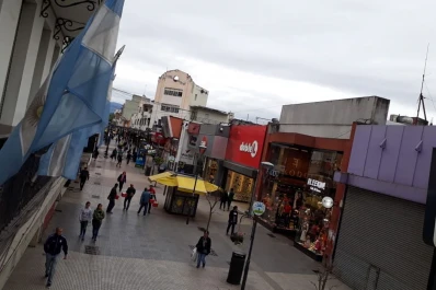 El cielo estará cubierto de nubes y no se descartan lluvias por la tarde