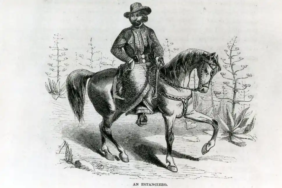 DON CLEMENTE. El estanciero de Tafí del Valle, don Clemente Zavaleta-Silva, posa junto a su caballo, en una foto de fines del siglo XIX. 