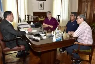 Reunión clave al mediodía para saber si los choferes van al paro