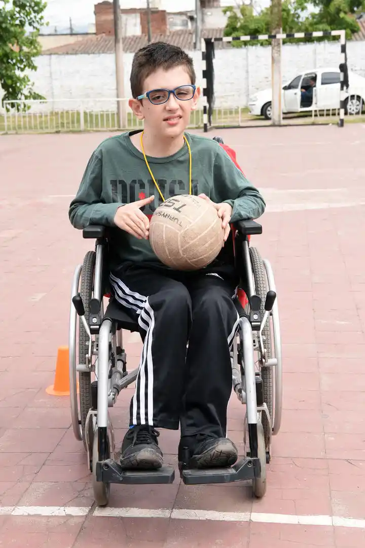 PARTE DEL EQUIPO. De izquierda a derecha: Sebastián Blaha, Santiago Coronel Ledesma (junto a su hermano Mariano), Lisandro Inorio y Tomás Ibarra.  LA GACETA / FOTOS DE ANALÍA JARAMILLO