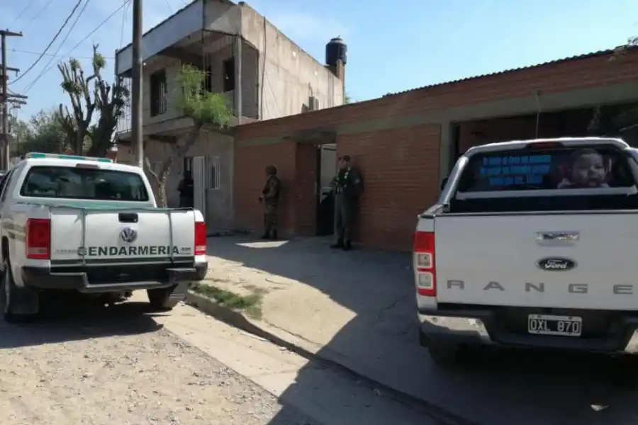 EXTENSIÓN. Los allanamientos se realizaron en viviendas, ubicadas en 200 metros.