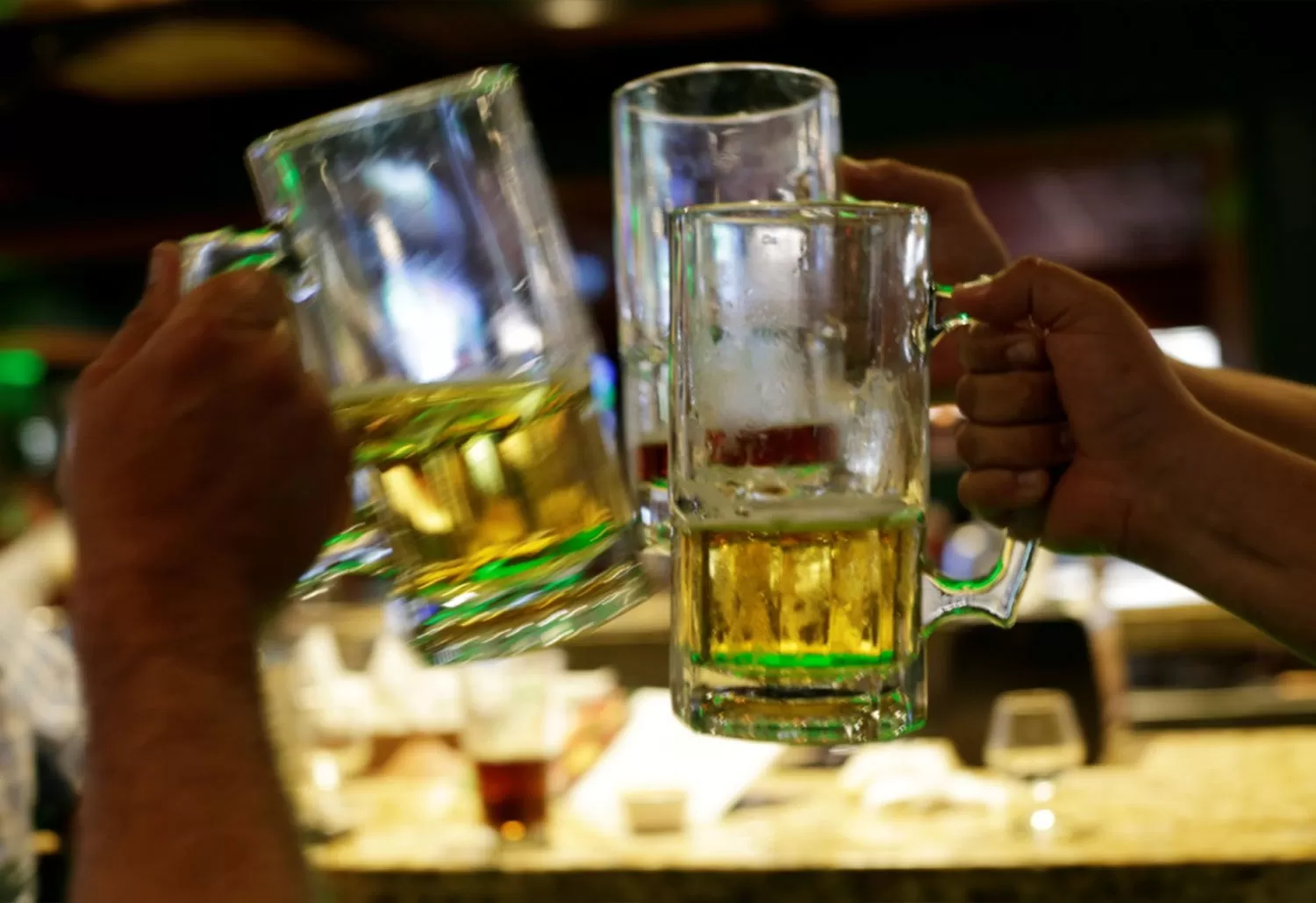 EN BUSCA DE LÍMITES. El consumo excesivo de alcohol es uno de los problemas más acuciantes en los jóvenes.