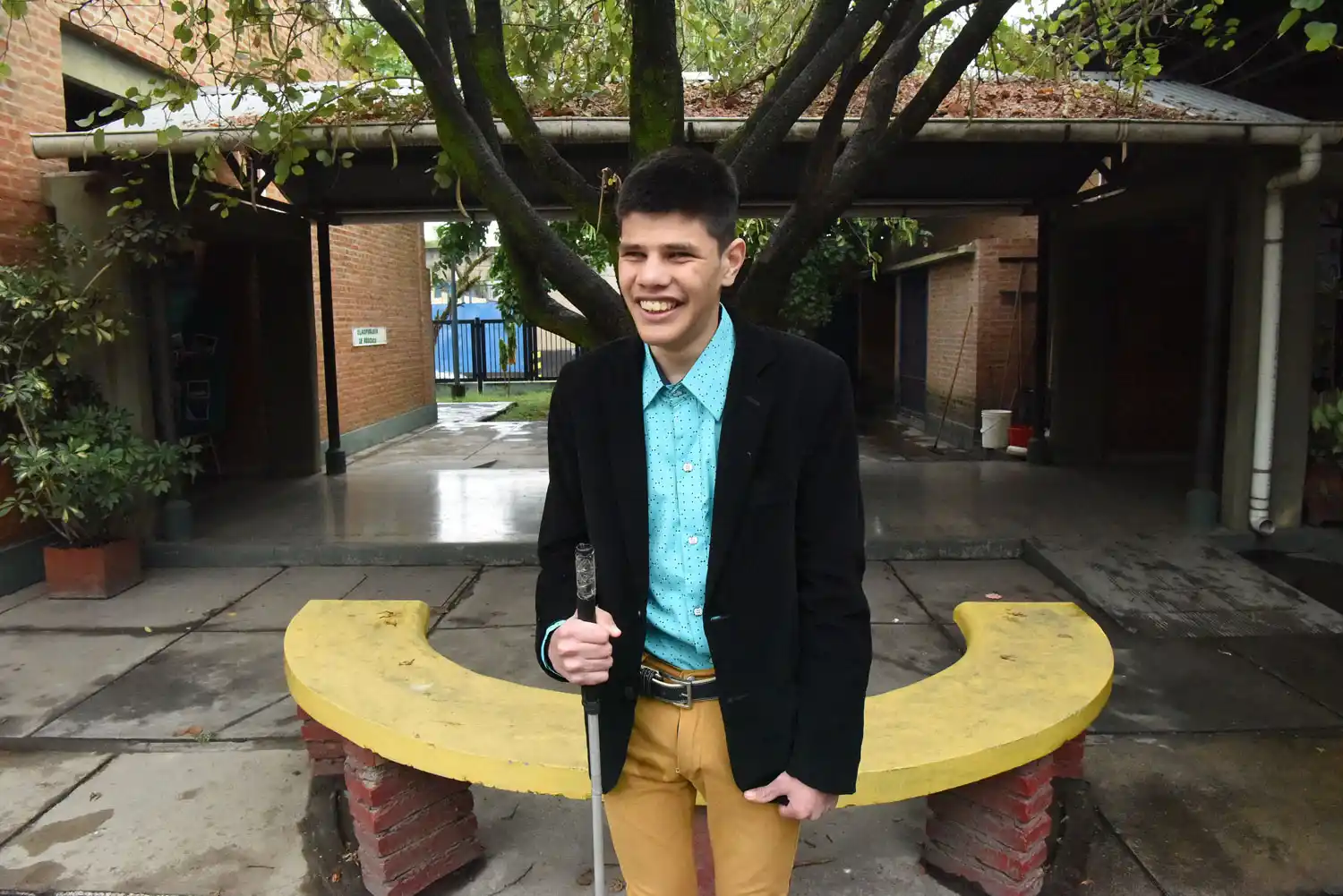 AGRADECIDO. Ricardo Argañáraz participa siempre del festejo por el Día Mundial del Bastón Blanco.