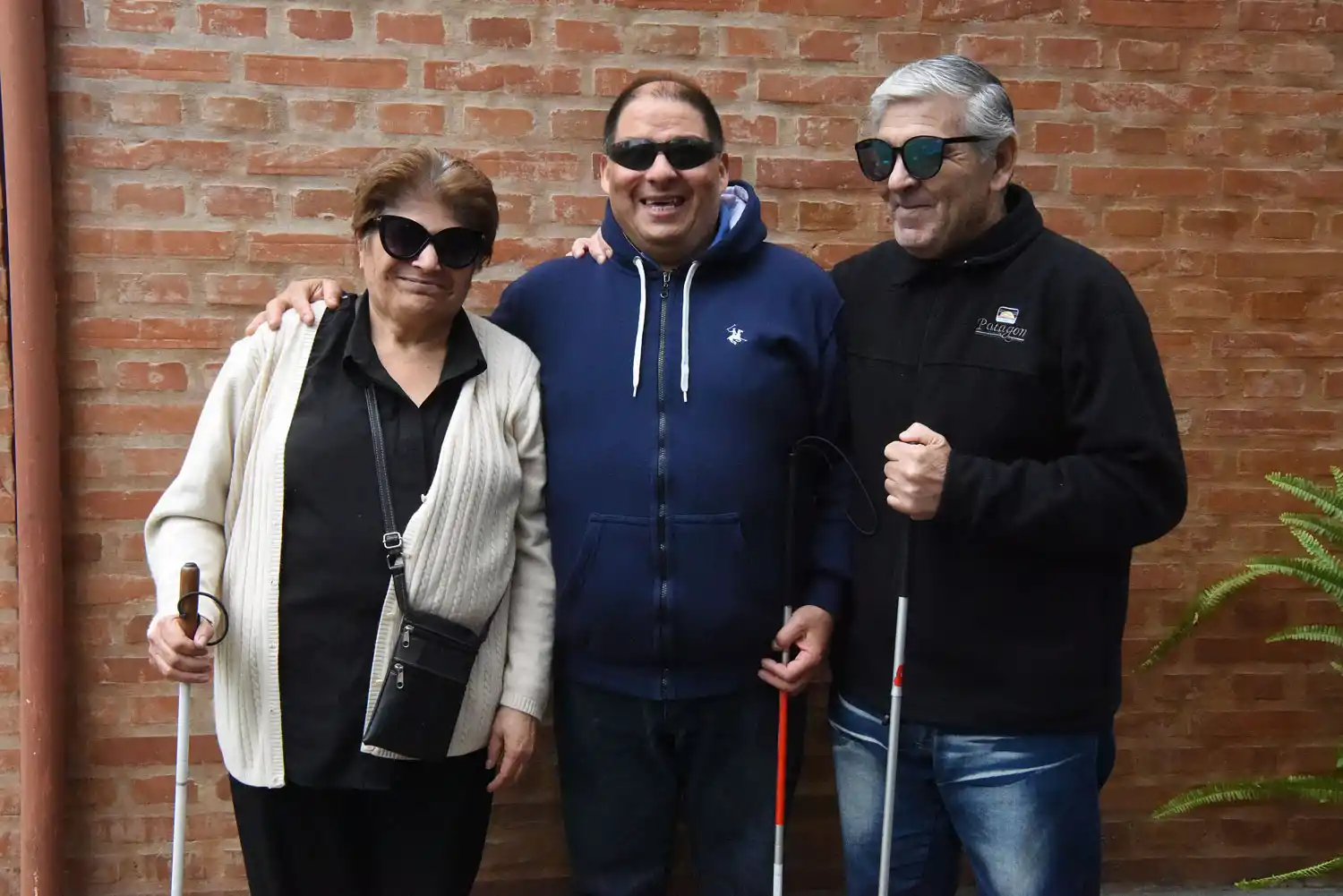 ELENCO DE LUJO. Los alumnos del taller de teatro de la escuela deleitaron a los presentes.