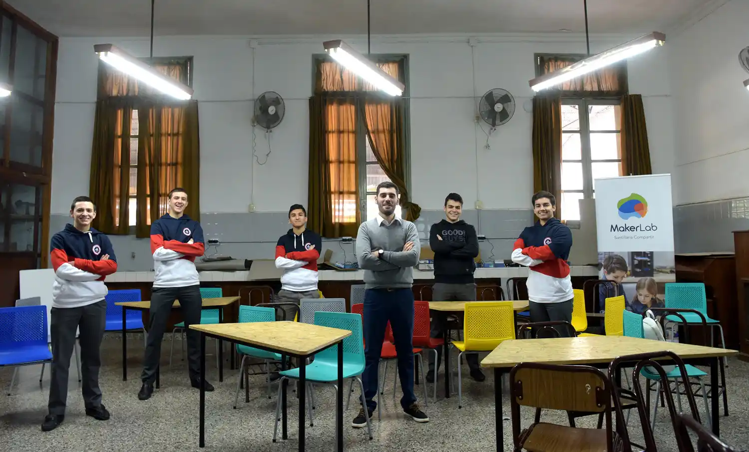 INTEGRANTES. Cinco alumnos y un ex alumno del colegio Sagrado Corazón lideran el proyecto.
