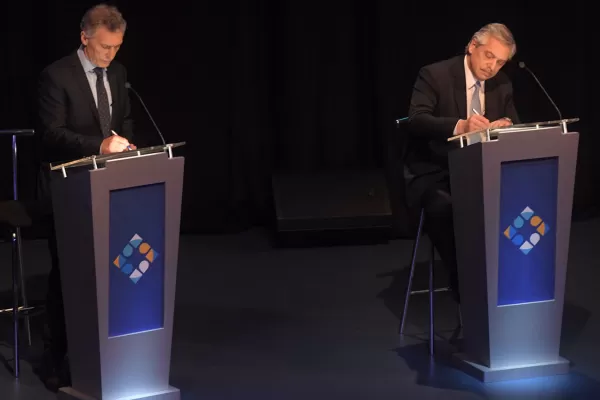 El federalismo, la prensa y Venezuela enfrentaron a Macri y a Fernández