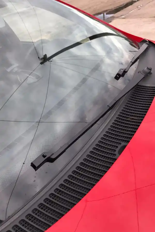 Hace 10 días que una parada de colectivos está a oscuras en San Pablo